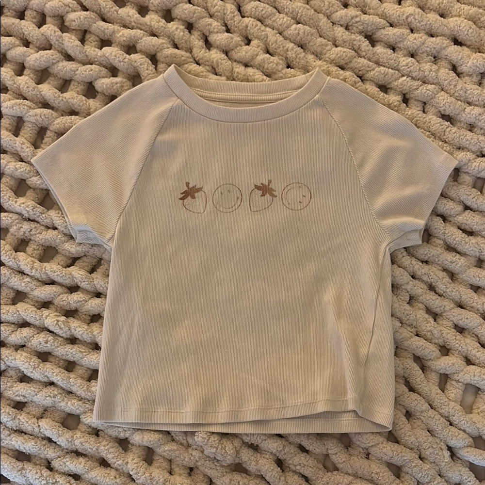 Aerie Cream Short Sleeve Tee with Fun Desgin